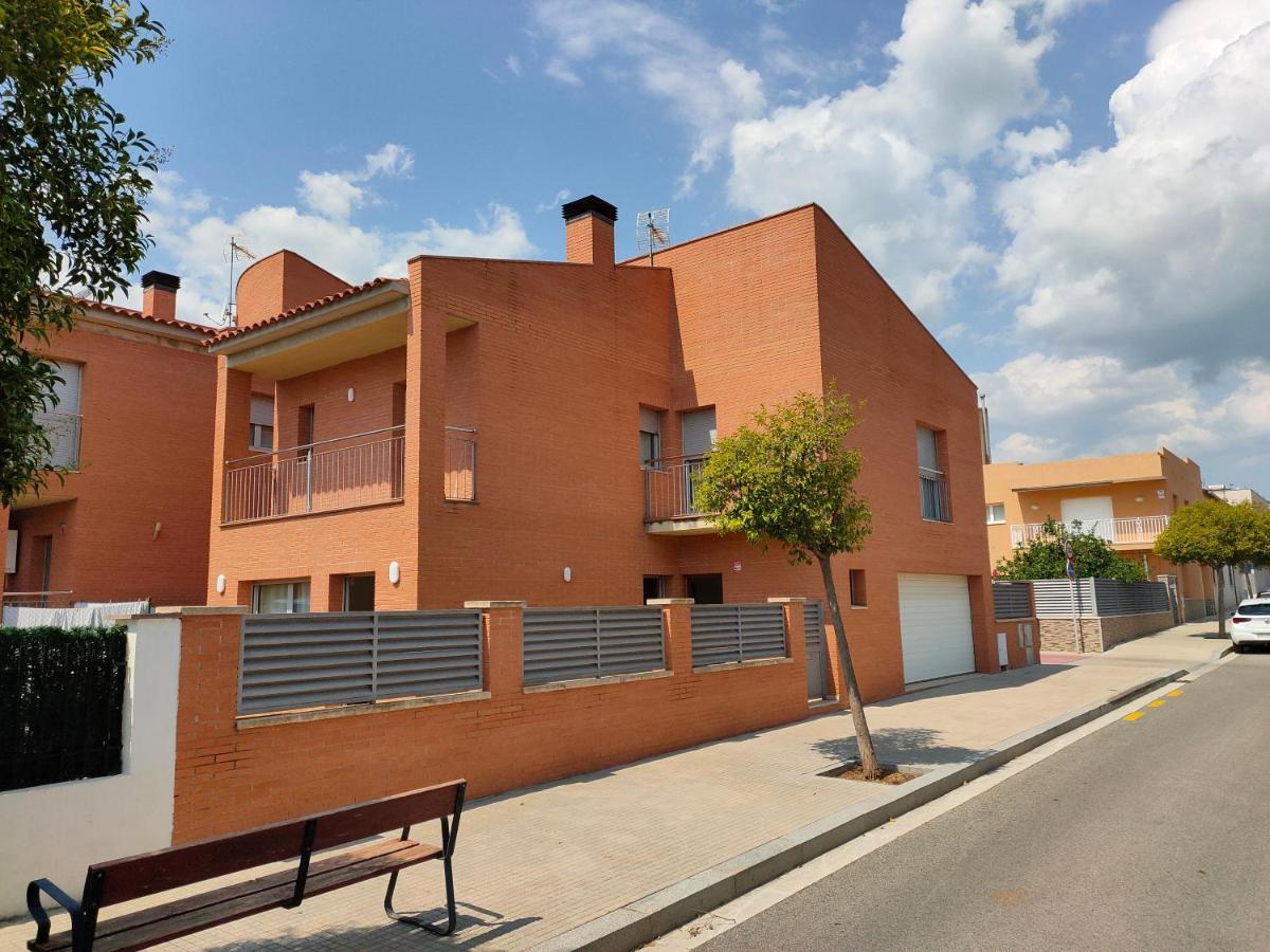 Chalet Amplio Con Jardin Y Zona Barbacoa. Реус Екстер'єр фото